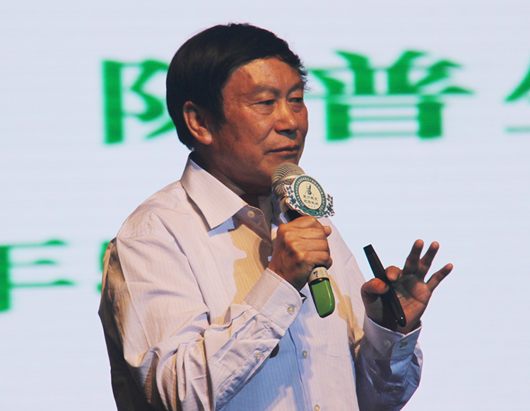 以市場為導(dǎo)向，推行精品、創(chuàng)新制藥戰(zhàn)略！